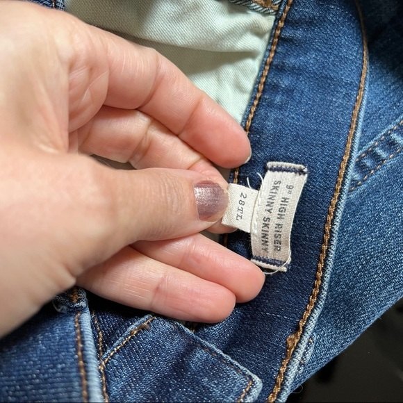 Madewell 9" High-Riser Skinny Skinny Jeans Ripped and Patched Edition 28 Tall - Picture 6 of 11